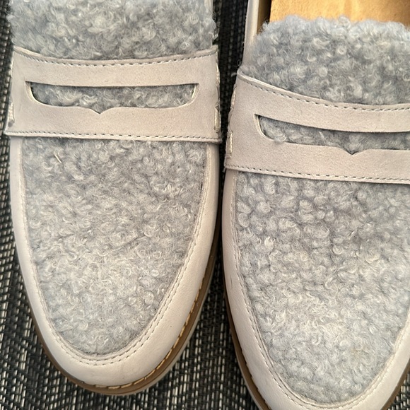 Vionic Oxfords/loafers - Picture 2 of 7